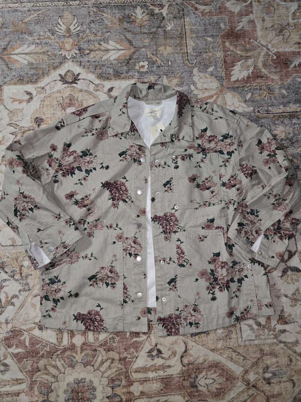 Universal Thread Beige Floral Button-Down Shirt Floral Jacket